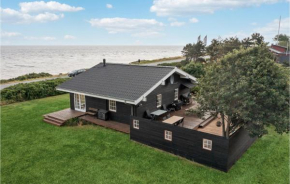Nice Home In Sjællands Odde With Kitchen